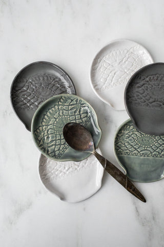 Lace Spoon Rest - White