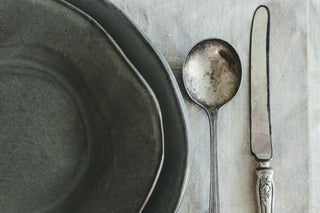 Piatra Dinner Plate - Gunmetal