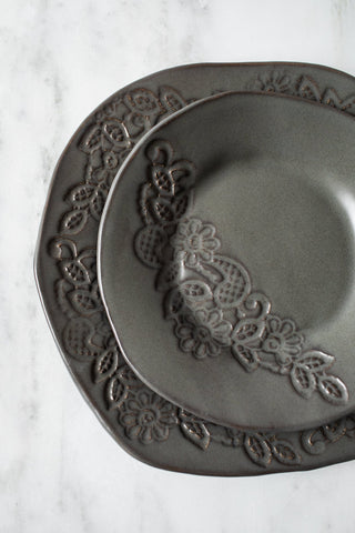 Lace Piatra Dinner Plate - Gunmetal