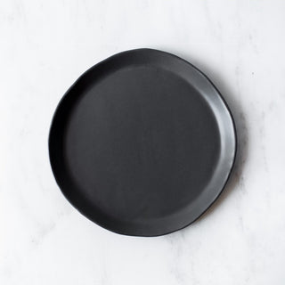 Kinfolk Dinner Plate - Matte Black