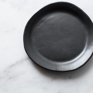 Kinfolk Dessert Plate - Matte Black